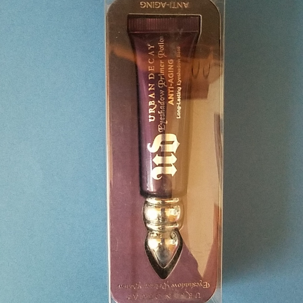 Urban Decay Eyeshadow Primer